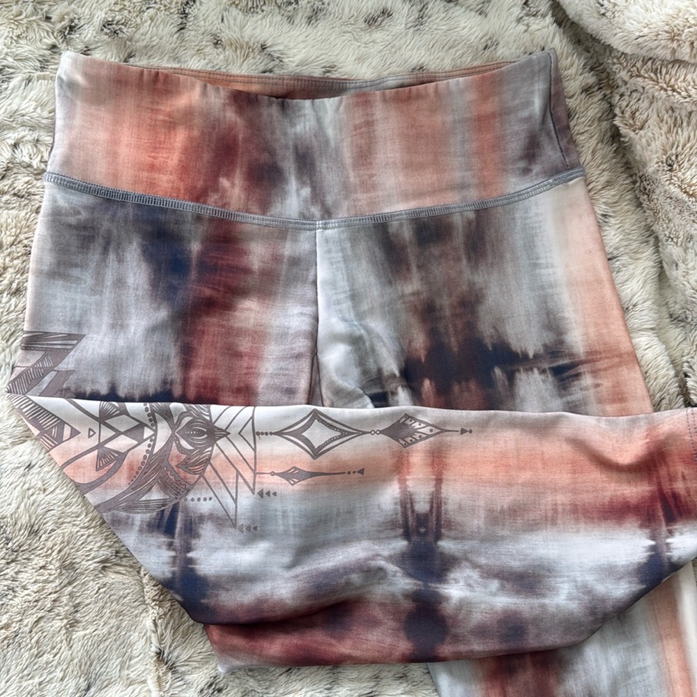 Onzie Cropped Leggings